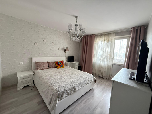 Продам двухкомнатную (2-комн.) квартиру, им. Академика Лукьяненко П.П. ул, 34, Краснодар г