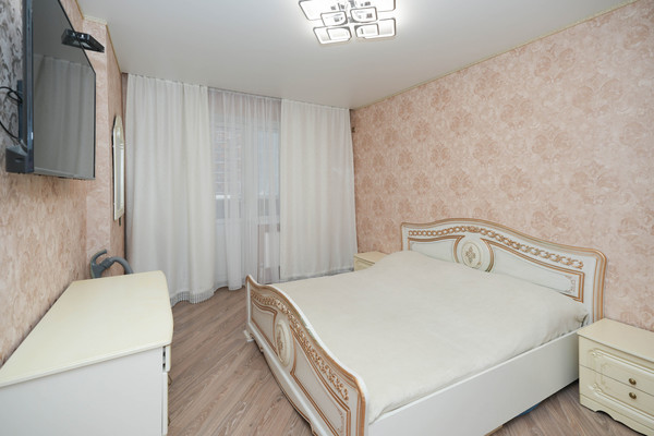Продам двухкомнатную (2-комн.) квартиру, Российская ул, 79/3к1, Краснодар г