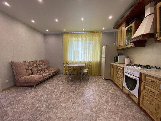 Продам однокомнатную (1-комн.) квартиру, Гагарина ул, 151, Ханты-Мансийск г