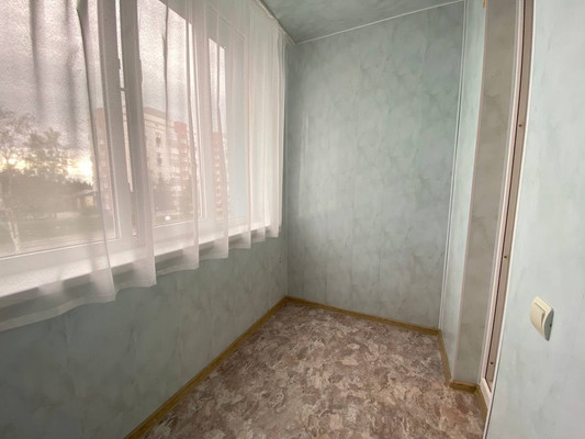 Продам однокомнатную (1-комн.) квартиру, Гагарина ул, 151, Ханты-Мансийск г