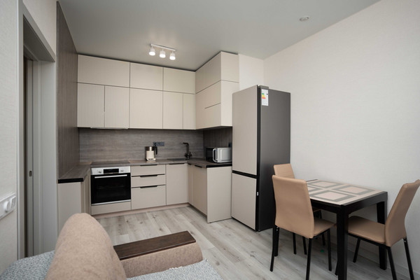 Продам двухкомнатную (2-комн.) квартиру, Самаровская ул, 10, Ханты-Мансийск г