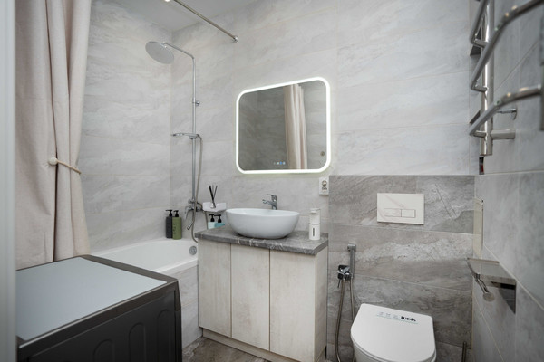 Продам двухкомнатную (2-комн.) квартиру, Самаровская ул, 10, Ханты-Мансийск г