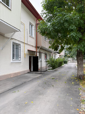 Продам двухкомнатную (2-комн.) квартиру, Головко ул, 91, Нальчик г