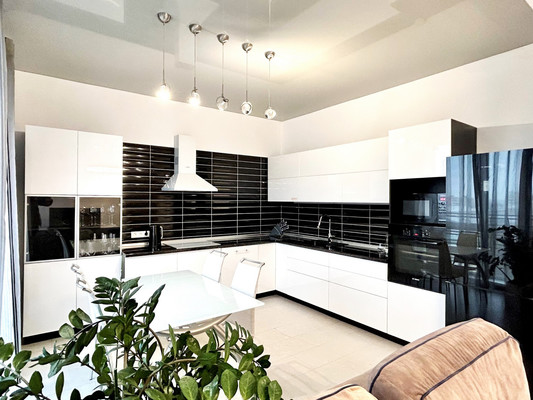 Сдам трехкомнатную (3-комн.) квартиру, Революции ул, 21кА, Пермь г