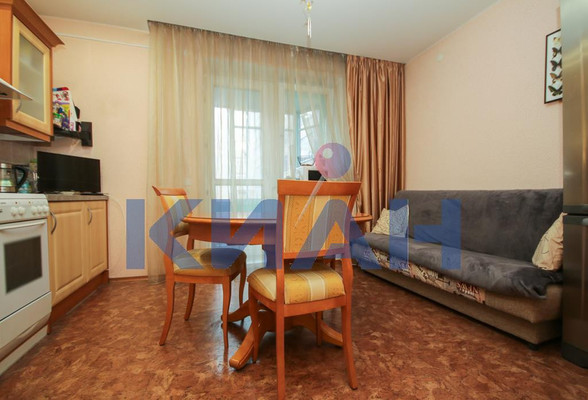 Продам однокомнатную (1-комн.) квартиру, Толстого ул, 17, Красноярск г