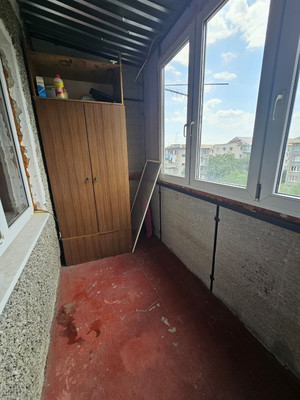 Продам двухкомнатную (2-комн.) квартиру, Ашурова ул, 28, Нальчик г