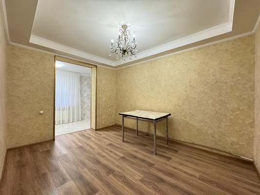 Продам многокомнатную квартиру, Мальбахова ул, 15, Нальчик г