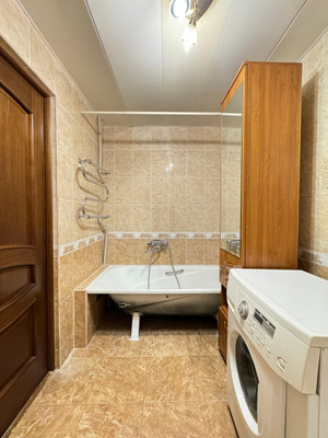 Продам многокомнатную квартиру, Мальбахова ул, 15, Нальчик г