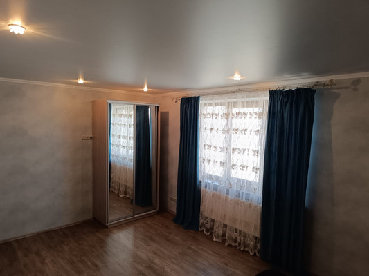 Продам двухкомнатную (2-комн.) квартиру, Дзержинского пр-кт, 221, Новороссийск г