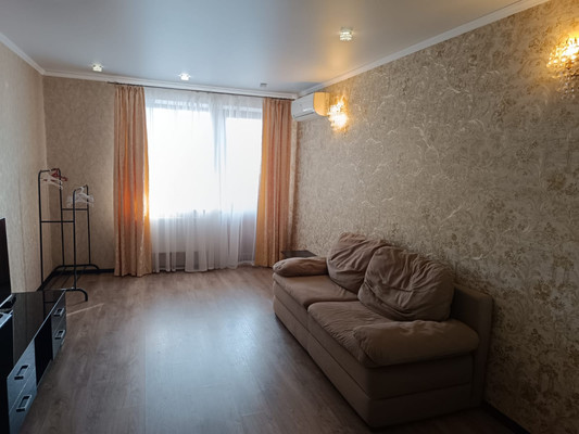 Продам двухкомнатную (2-комн.) квартиру, Дзержинского пр-кт, 221, Новороссийск г
