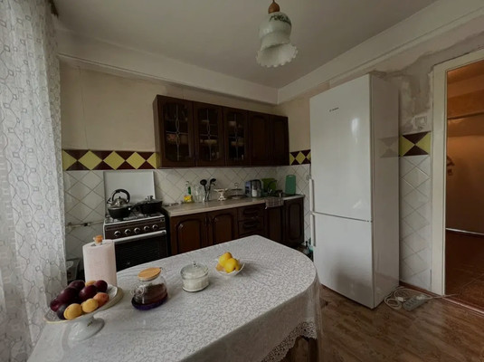 Продам трехкомнатную (3-комн.) квартиру, Имама Шамиля пр-кт, 39, Махачкала г