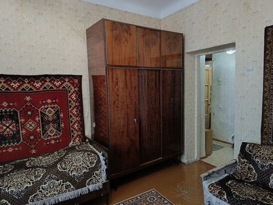 Продам однокомнатную (1-комн.) квартиру, Красноармейская ул, 3, Симферополь г