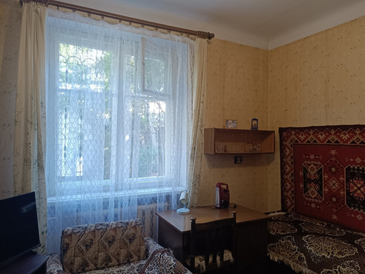 Продам однокомнатную (1-комн.) квартиру, Красноармейская ул, 3, Симферополь г