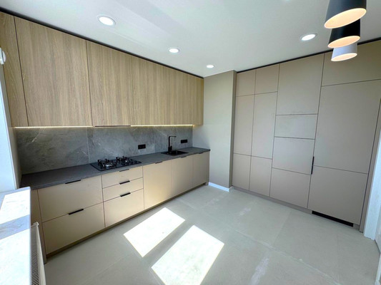 Продам двухкомнатную (2-комн.) квартиру, Большая Окружная 3-я ул, 243к5, Калининград г