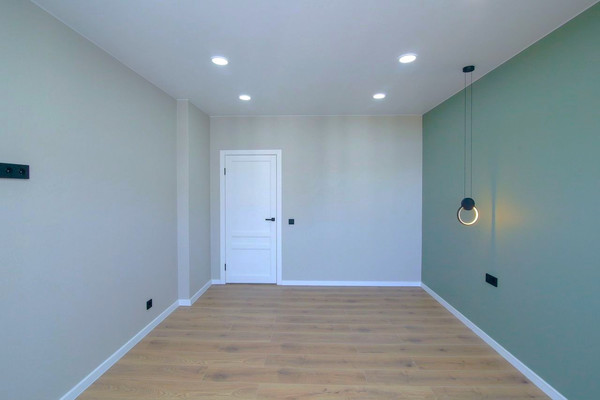 Продам двухкомнатную (2-комн.) квартиру, Большая Окружная 3-я ул, 243к5, Калининград г