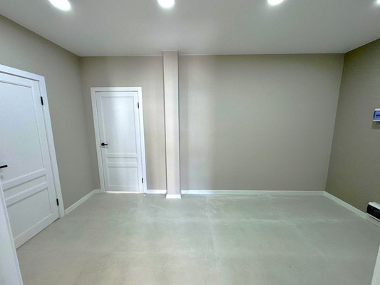 Продам двухкомнатную (2-комн.) квартиру, Большая Окружная 3-я ул, 243к5, Калининград г