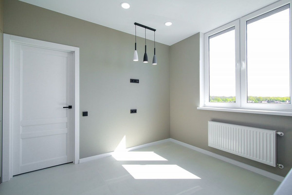 Продам двухкомнатную (2-комн.) квартиру, Большая Окружная 3-я ул, 243к5, Калининград г