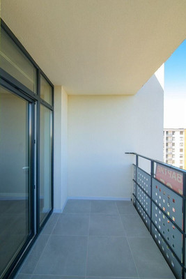 Продам двухкомнатную (2-комн.) квартиру, Большая Окружная 3-я ул, 243к5, Калининград г