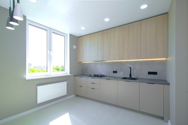 Продам двухкомнатную (2-комн.) квартиру, Большая Окружная 3-я ул, 243к5, Калининград г