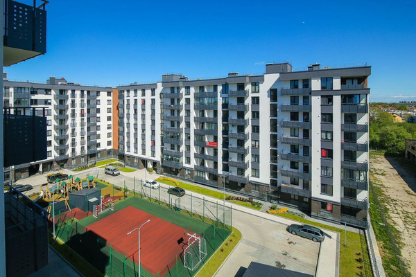 Продам двухкомнатную (2-комн.) квартиру, Большая Окружная 3-я ул, 243к5, Калининград г