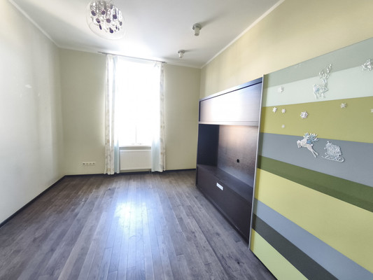 Продам трехкомнатную (3-комн.) квартиру, Петрозаводская ул, 13а, Санкт-Петербург г