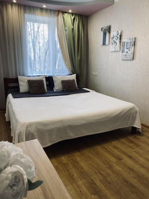 Продам двухкомнатную (2-комн.) квартиру, Крымских Партизан ул, 31, Симферополь г