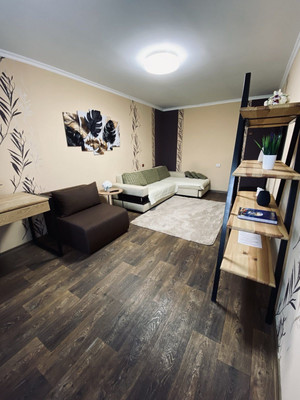 Продам двухкомнатную (2-комн.) квартиру, Крымских Партизан ул, 31, Симферополь г