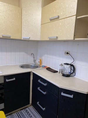 Продам двухкомнатную (2-комн.) квартиру, Крымских Партизан ул, 31, Симферополь г