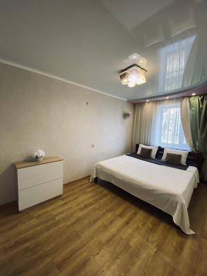 Продам двухкомнатную (2-комн.) квартиру, Крымских Партизан ул, 31, Симферополь г