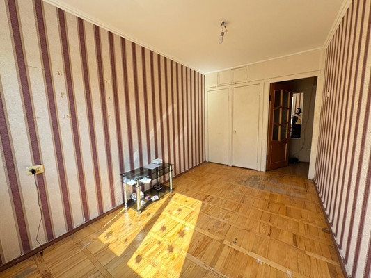 Продам двухкомнатную (2-комн.) квартиру, Неделина ул, 21, Нальчик г