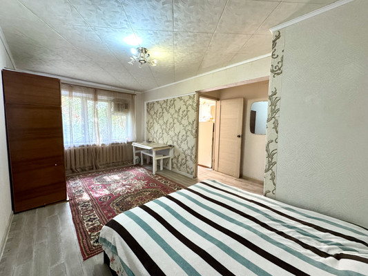 Продам однокомнатную (1-комн.) квартиру, Победы б-р, 8к2, Астрахань г