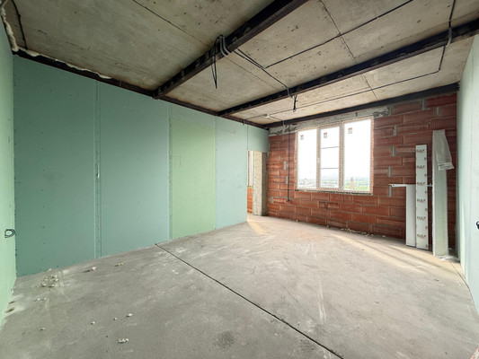 Продам трехкомнатную (3-комн.) квартиру, Эльбрусская ул, 19кг, Нальчик г