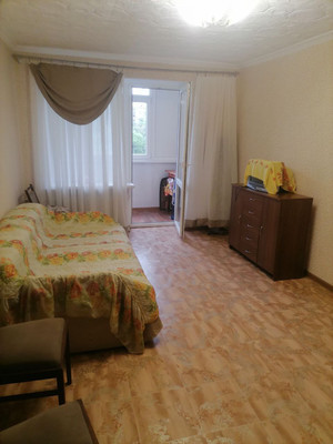 Сдам двухкомнатную (2-комн.) квартиру, Залесская ул, 80, Симферополь г