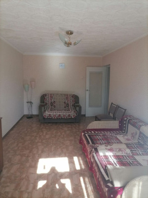 Сдам двухкомнатную (2-комн.) квартиру, Залесская ул, 80, Симферополь г