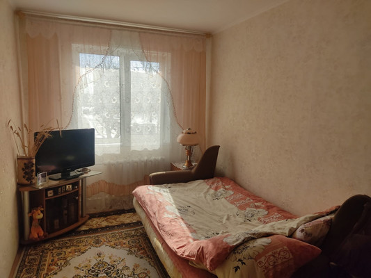 Продам трехкомнатную (3-комн.) квартиру, Манина пл, 9, Войсковицы п