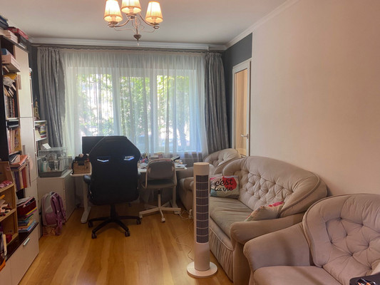 Продам трехкомнатную (3-комн.) квартиру, Лермонтова ул, 22, Симферополь г