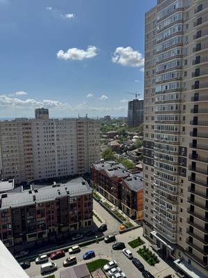 Продам двухкомнатную (2-комн.) квартиру, Горсоветская ул, 49/1, Ростов-на-Дону г