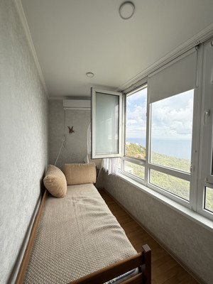 Продам двухкомнатную (2-комн.) квартиру, 40 лет Октября ул, 1, Гаспра пгт