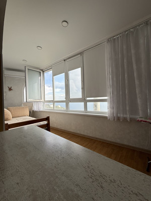 Продам двухкомнатную (2-комн.) квартиру, 40 лет Октября ул, 1, Гаспра пгт