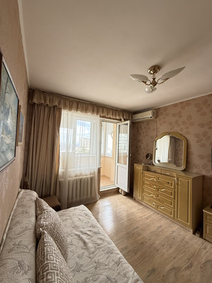 Продам двухкомнатную (2-комн.) квартиру, 40 лет Октября ул, 1, Гаспра пгт