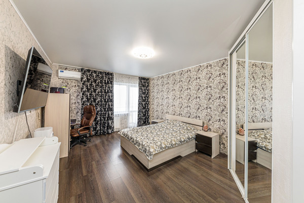 Продам двухкомнатную (2-комн.) квартиру, Комсомольский пр-кт, 19а, Челябинск г
