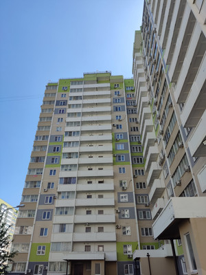Продам двухкомнатную (2-комн.) квартиру, им. Героя Владислава Посадского ул, 50, Краснодар г