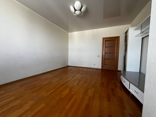 Продам двухкомнатную (2-комн.) квартиру, Маршала Чуйкова ул, 62, Казань г