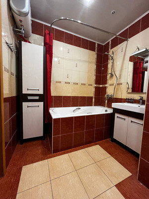 Продам двухкомнатную (2-комн.) квартиру, Маршала Чуйкова ул, 62, Казань г