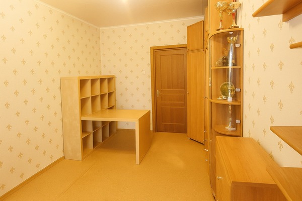 Продам трехкомнатную (3-комн.) квартиру, Люблинская ул, 171, Москва г