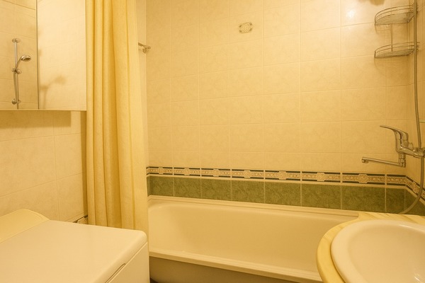 Продам трехкомнатную (3-комн.) квартиру, Люблинская ул, 171, Москва г
