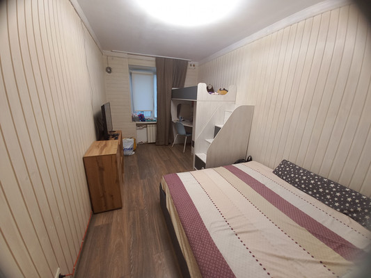 Продам трехкомнатную (3-комн.) квартиру, Пионерская ул, 379к2, Майкоп г