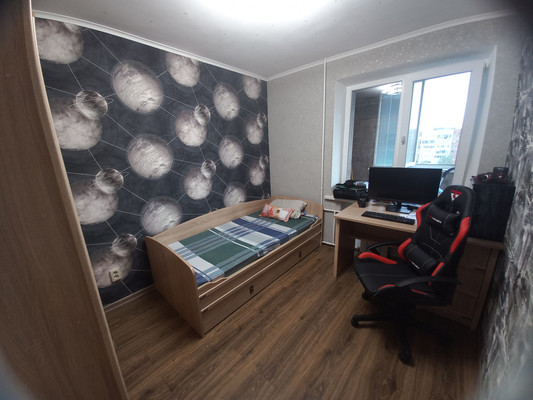 Продам трехкомнатную (3-комн.) квартиру, Пионерская ул, 379к2, Майкоп г