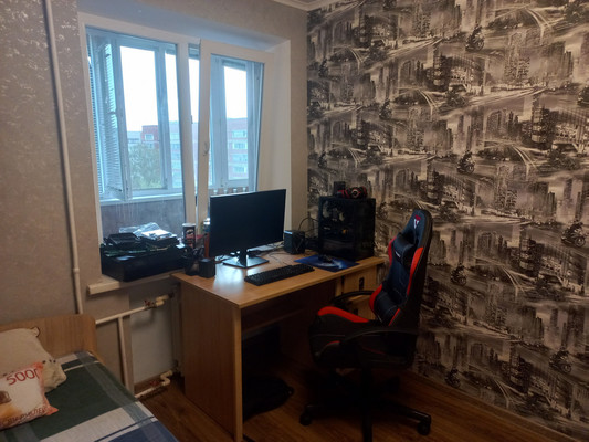Продам трехкомнатную (3-комн.) квартиру, Пионерская ул, 379к2, Майкоп г