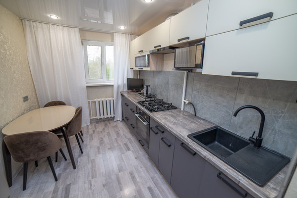 Продам трехкомнатную (3-комн.) квартиру, Волгоградская ул, 43, Екатеринбург г